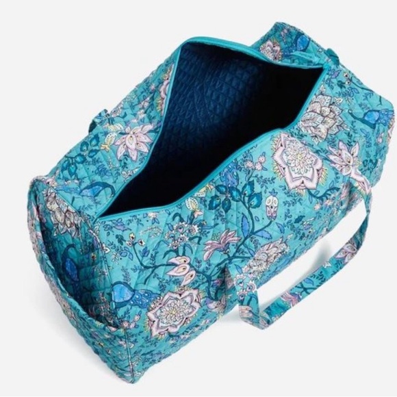 Vera Bradley XL Duffel Peacock 🦚 Garden - Picture 2 of 2